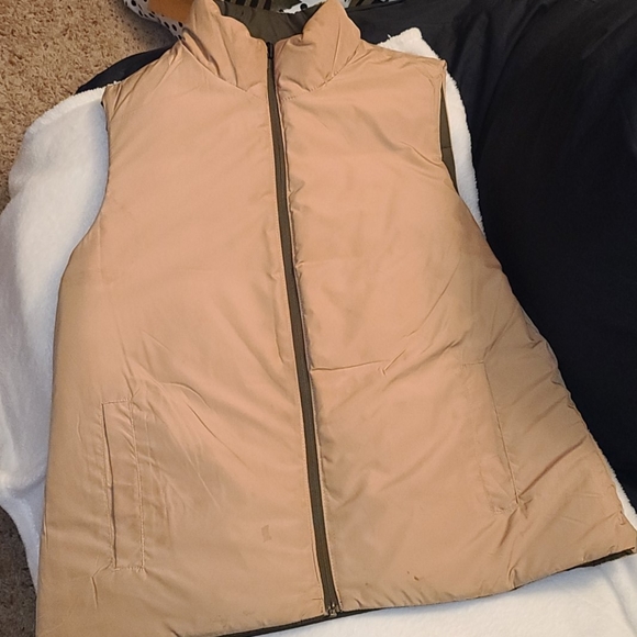 Reversible Vest - Picture 2 of 2